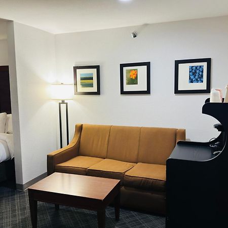 Comfort Suites Plymouth Near Us-30 Экстерьер фото