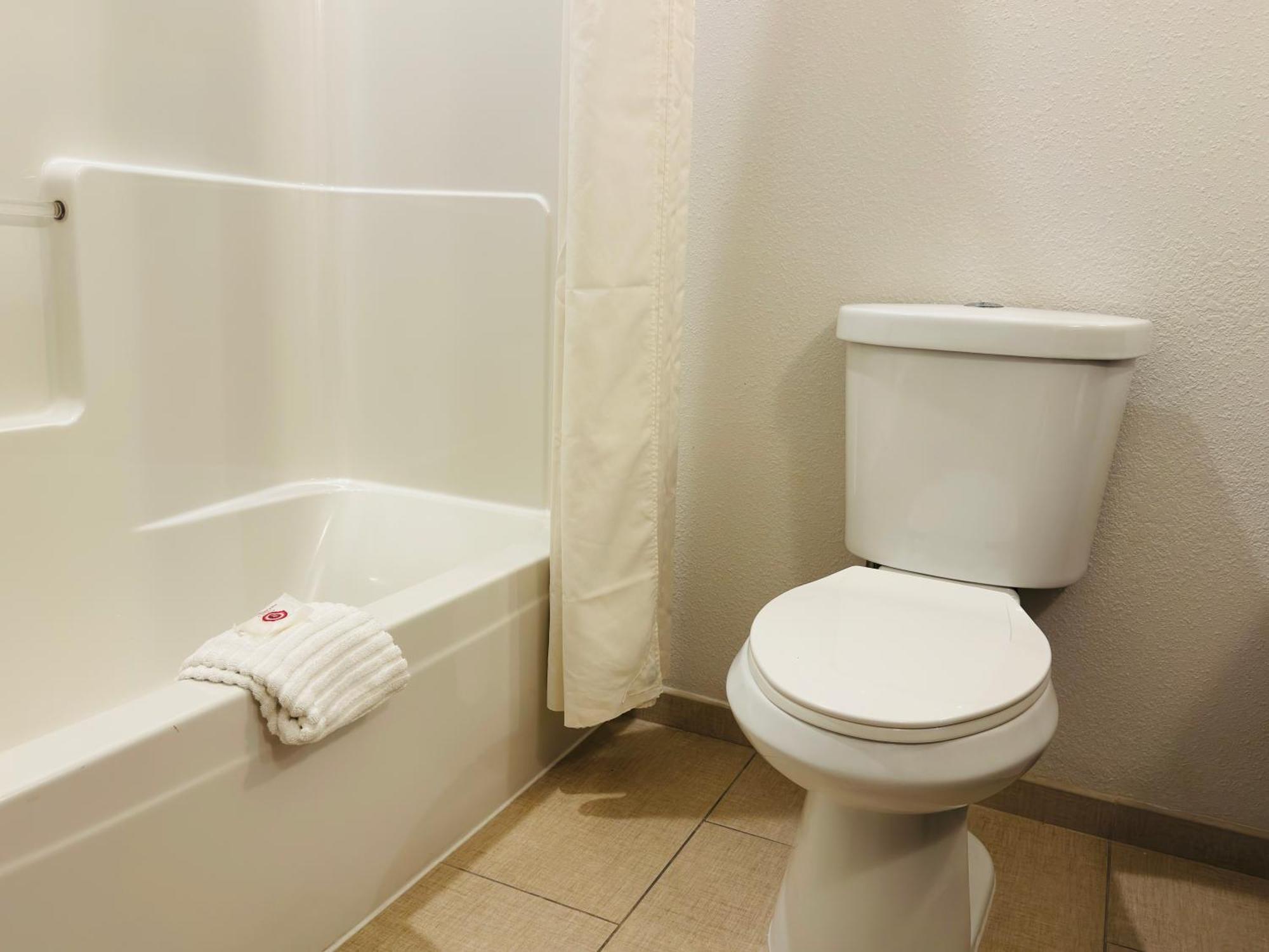 Comfort Suites Plymouth Near Us-30 Экстерьер фото
