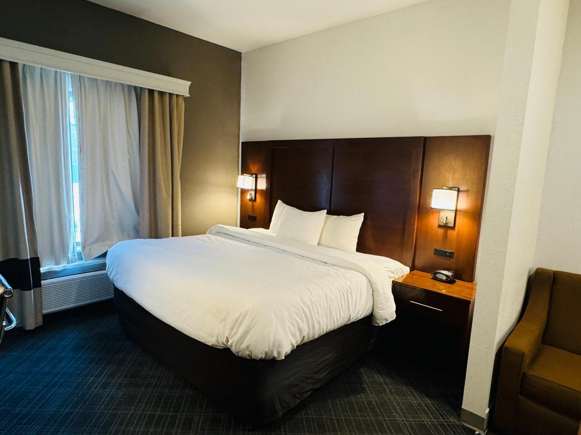 Comfort Suites Plymouth Near Us-30 Экстерьер фото